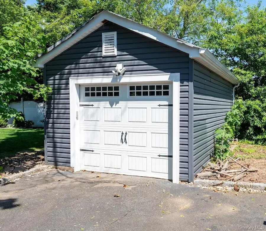 23 Martin Road S, Bethpage, NY 11714 - #3