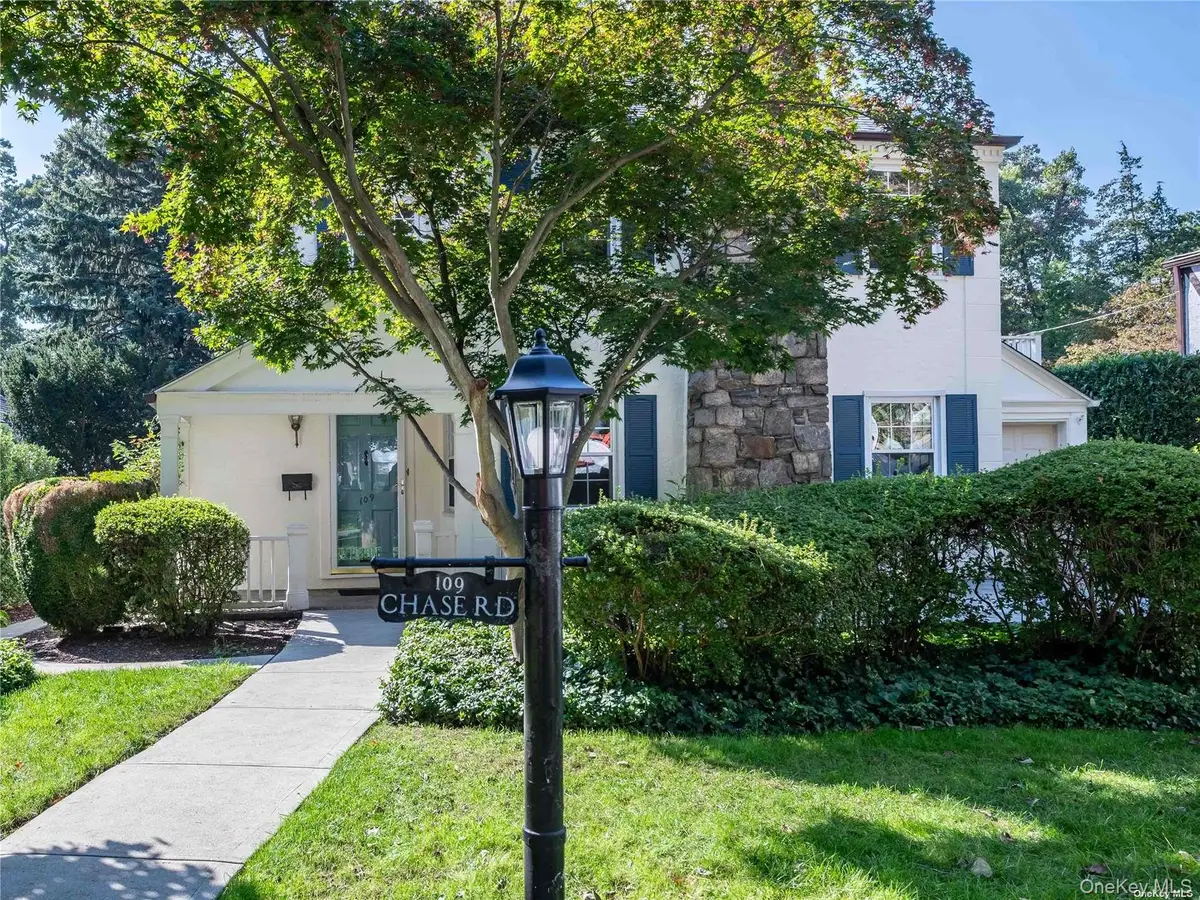 109 Chase Road, Manhasset, NY 11030 - #1