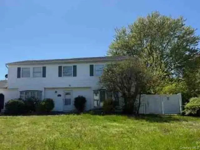4 Rustic Avenue, Medford, NY 11763 - #1