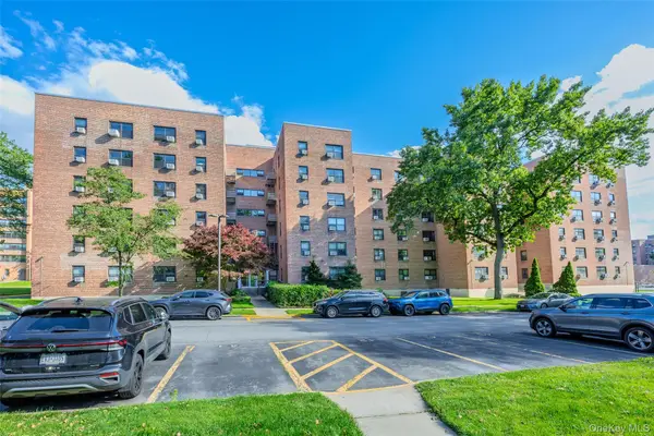 21208 75th Avenue #6D, Oakland Gardens, NY 11364