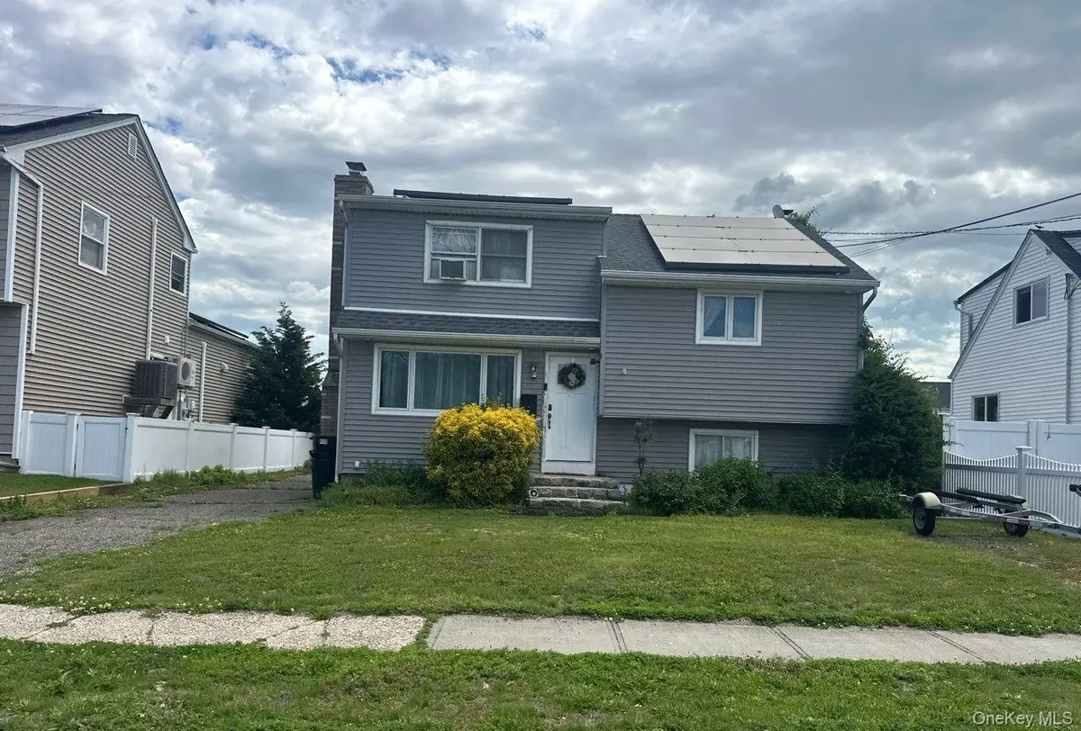265 East Drive, Copiague, NY 11726 - #1