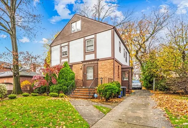 186-15 Grand Central Parkway, Jamaica Estates, NY 11432