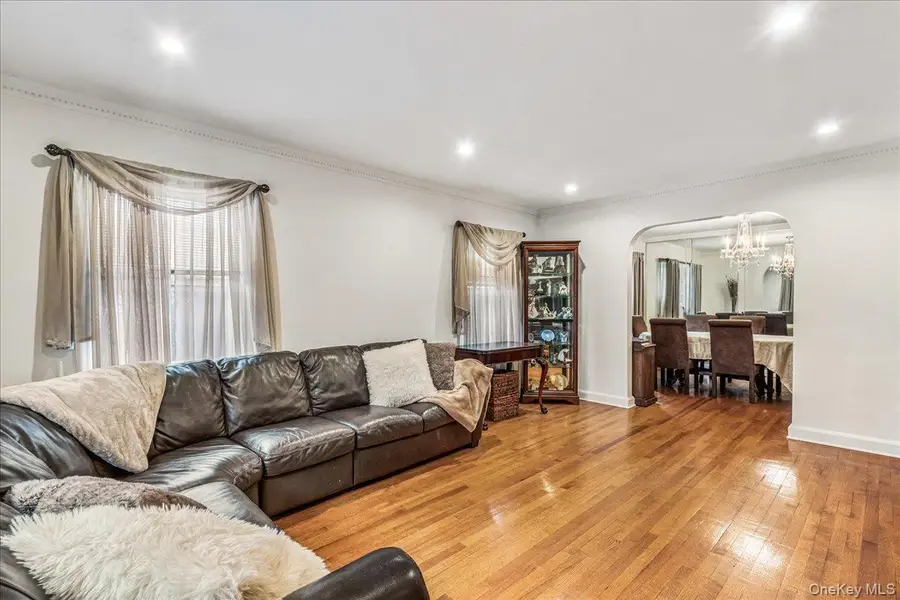 186-15 Grand Central Parkway, Jamaica, NY 11432 - #3