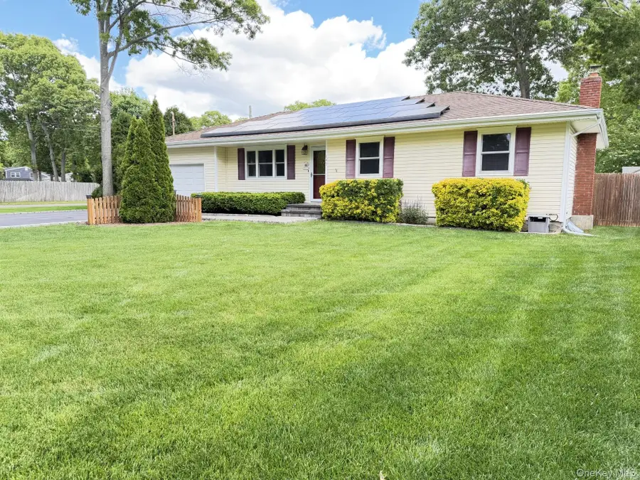 147 Hounslow Road, Shirley, NY 11967 - #3