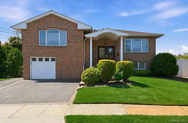2998 Joyce Lane, Merrick, NY 11566