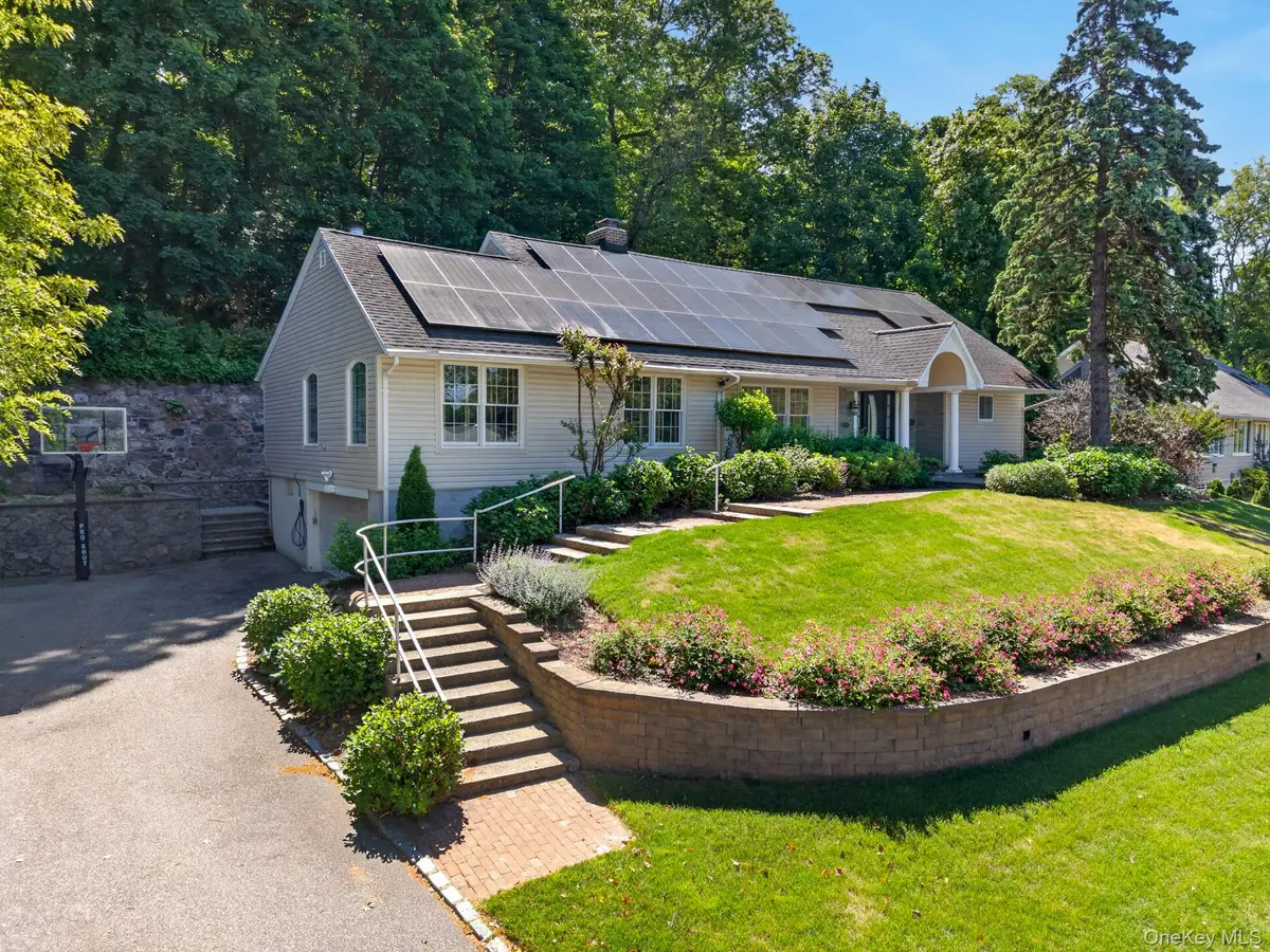 125 Mimosa Drive, East Hills, NY 11576 - #1