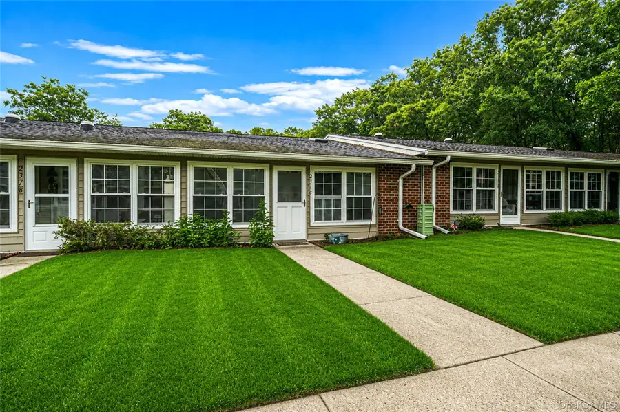 231 Blackpool Court, Ridge, NY 11961 - #2
