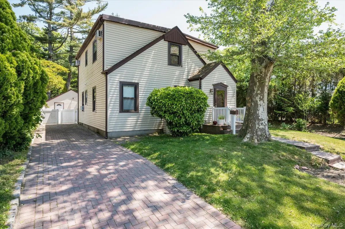 1045 Stanton Avenue, Woodmere, NY 11598 - #1