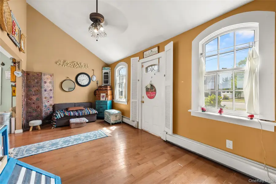 23 Dewey Place, Lindenhurst, NY 11757 - #2