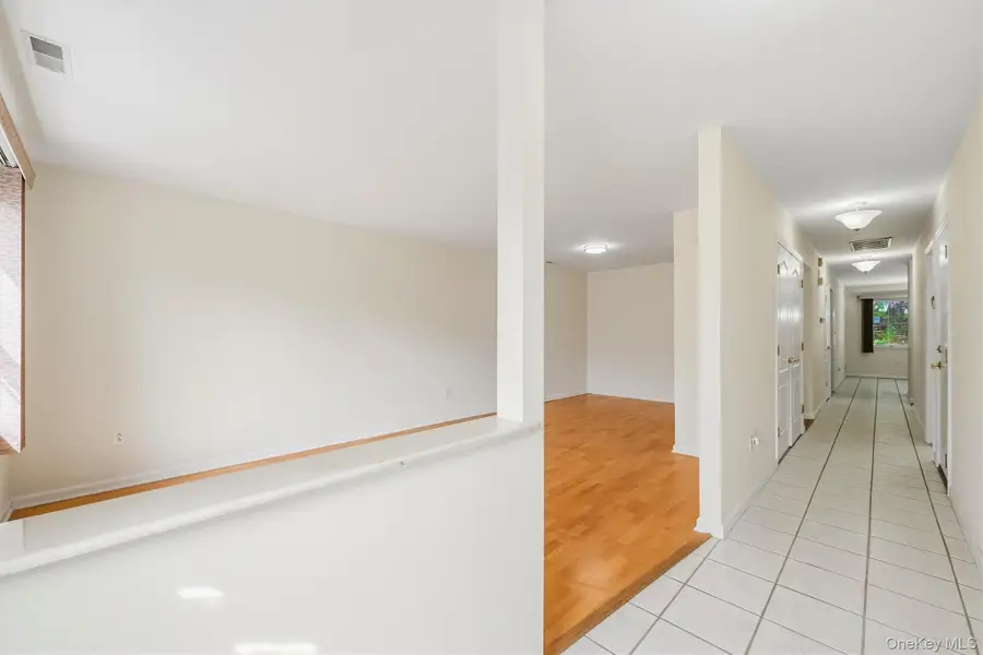 36 Windsor Circle #D1, New City, NY 10956 - #3