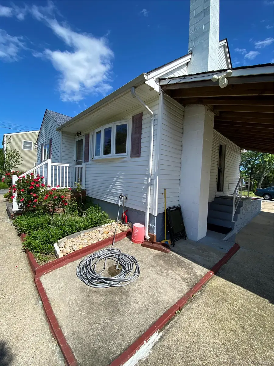 22 Montgomery Street, Brentwood, NY 11717 - #2