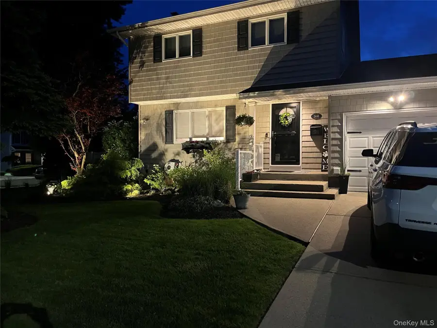 2448 Wallen Lane, North Bellmore, NY 11710 - #3
