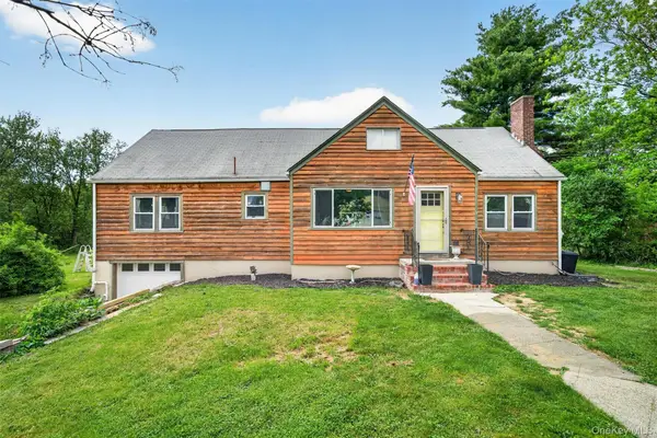 18 Mohin Park, New Hampton, NY 10958