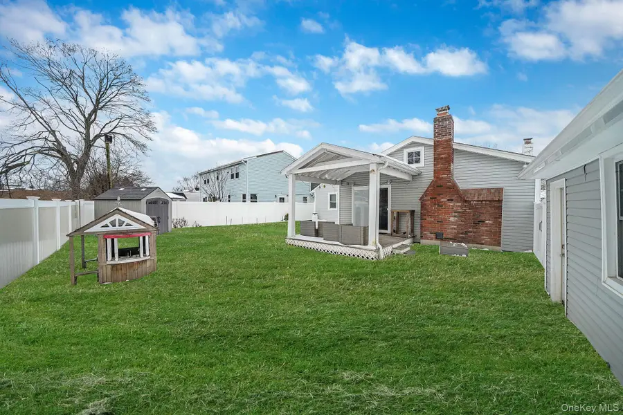 10 Nehring Avenue, Babylon, NY 11702 - #2