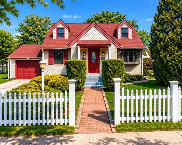 110 Penataquit Avenue, Bay Shore, NY 11706