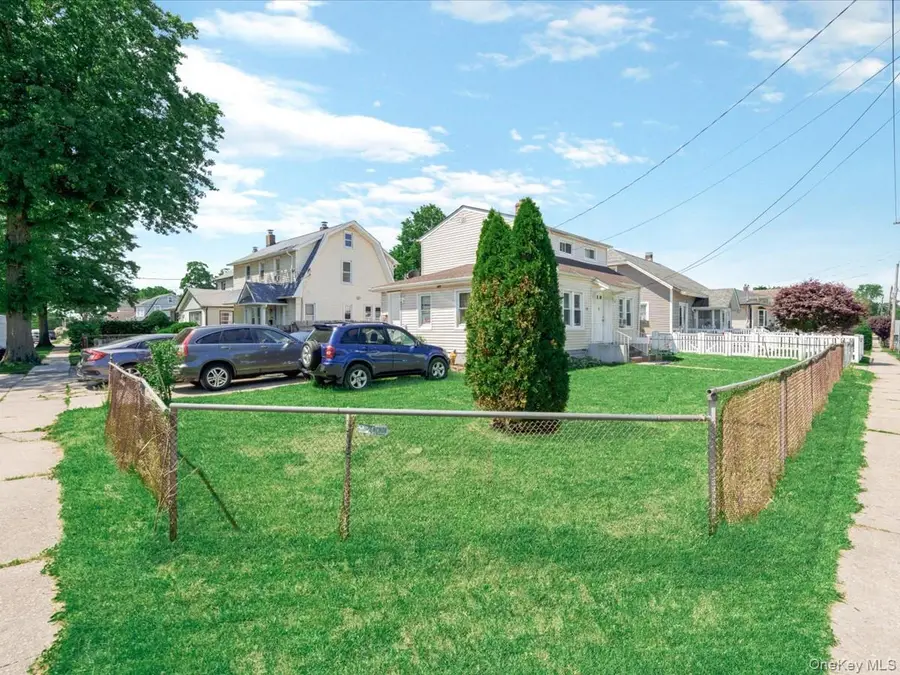 72 Pleasant Avenue, Roosevelt, NY 11575 - #3