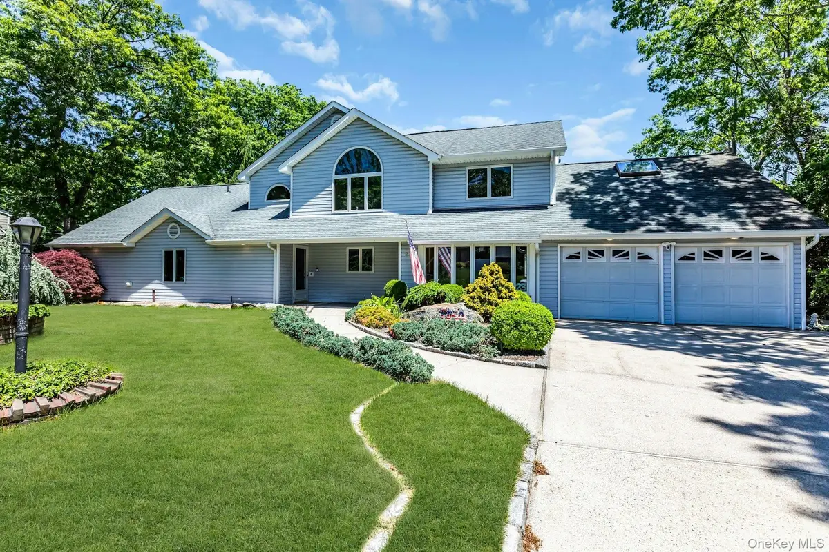 23 Campus Lane, Ronkonkoma, NY 11779 - #1