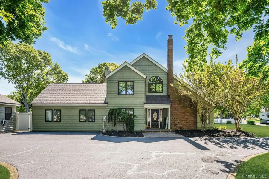 3 Moor Lane, Patchogue, NY 11772 - #2