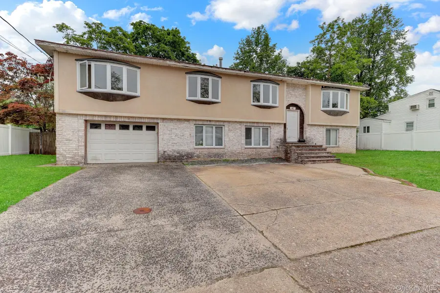 41 Fremont Street, Lindenhurst, NY 11757 - #3