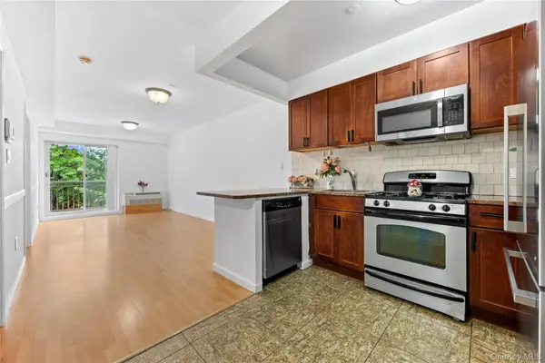 71-33 162 Street #3F, Fresh Meadows, NY 11365