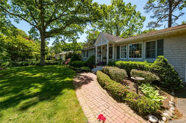 816 Blair Street, Bohemia, NY 11716