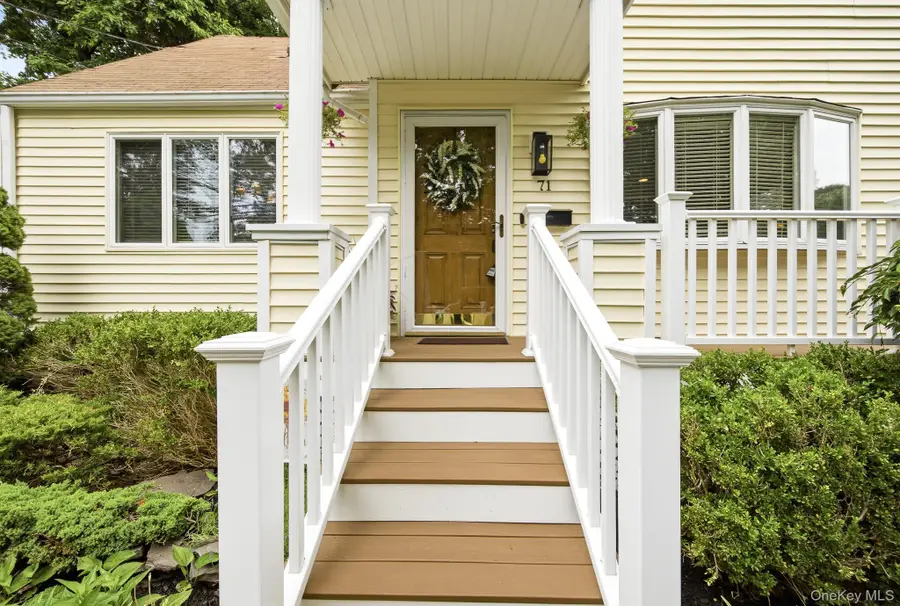 71 E 17th Street, Huntington Station, NY 11746 - #3