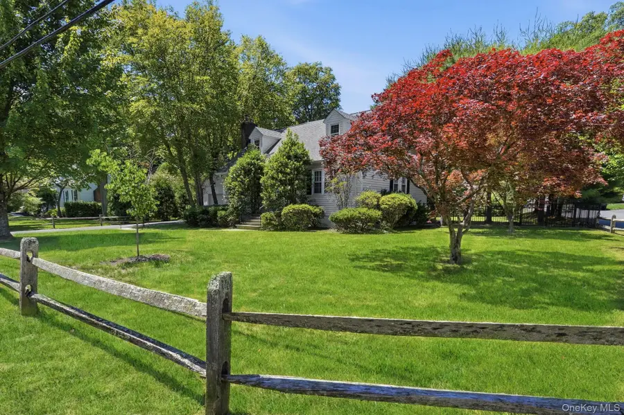 29 Coralyn Avenue, White Plains, NY 10605 - #2