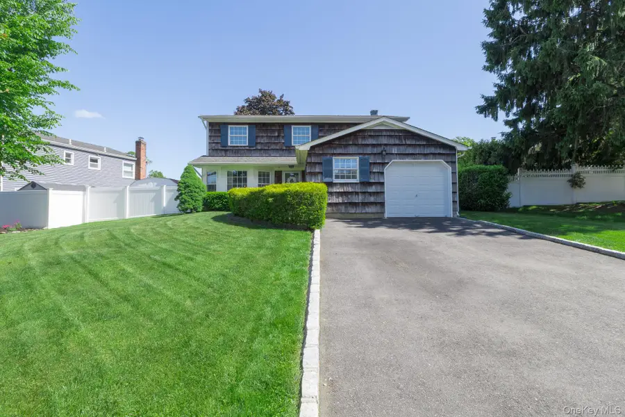 29 Beaumont Lane, Lake Grove, NY 11755 - #2