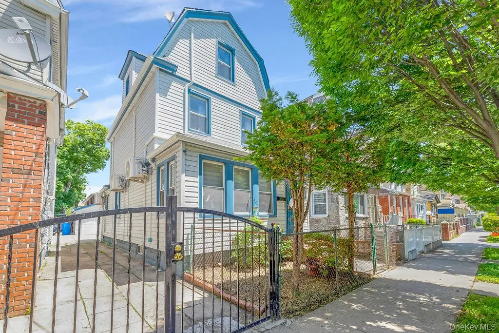 105-23 Remington Street, Jamaica, NY 11435 - #1
