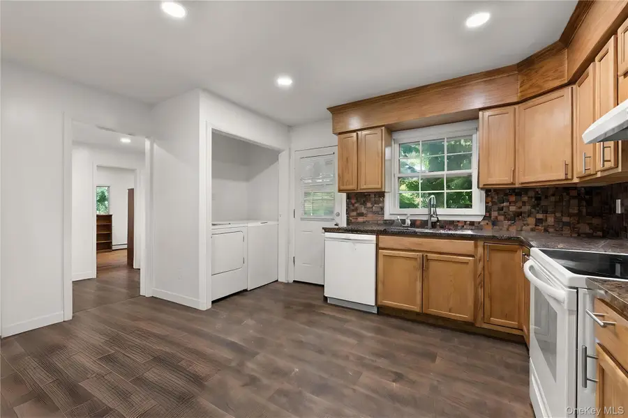 123 Lower Sheep Pasture Road, East Setauket, NY 11733 - #3