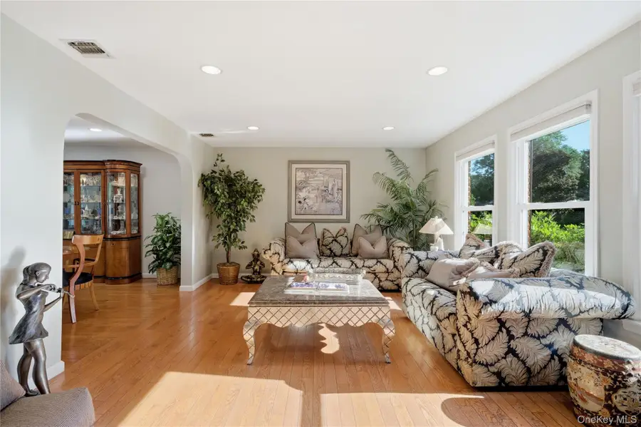 10 Weatherstone Way, Smithtown, NY 11787 - #3