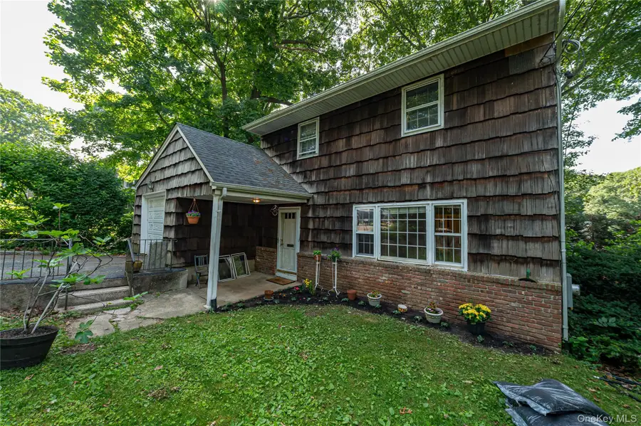 6 Glades Way, Huntington, NY 11743 - #3