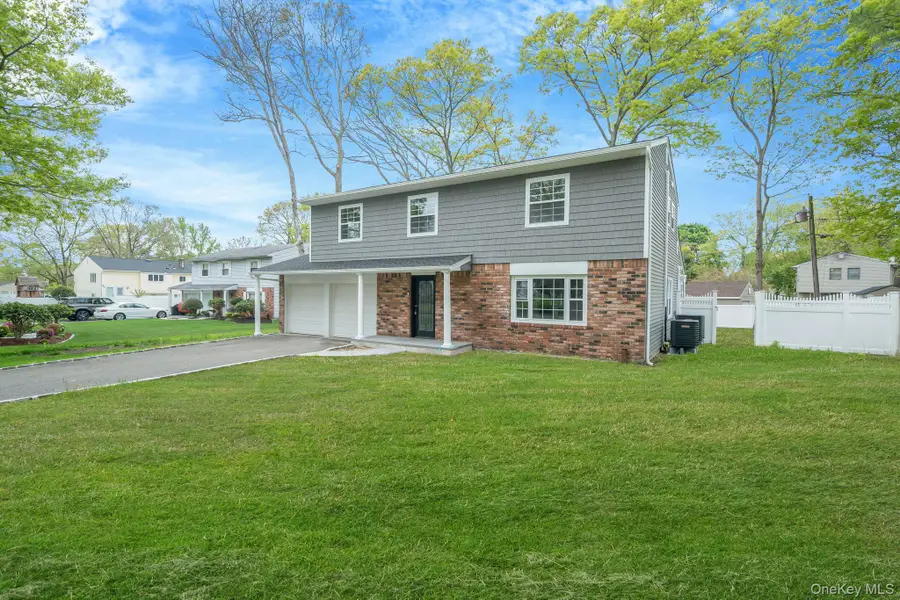 6 Barclay Drive, Coram, NY 11727 - #3