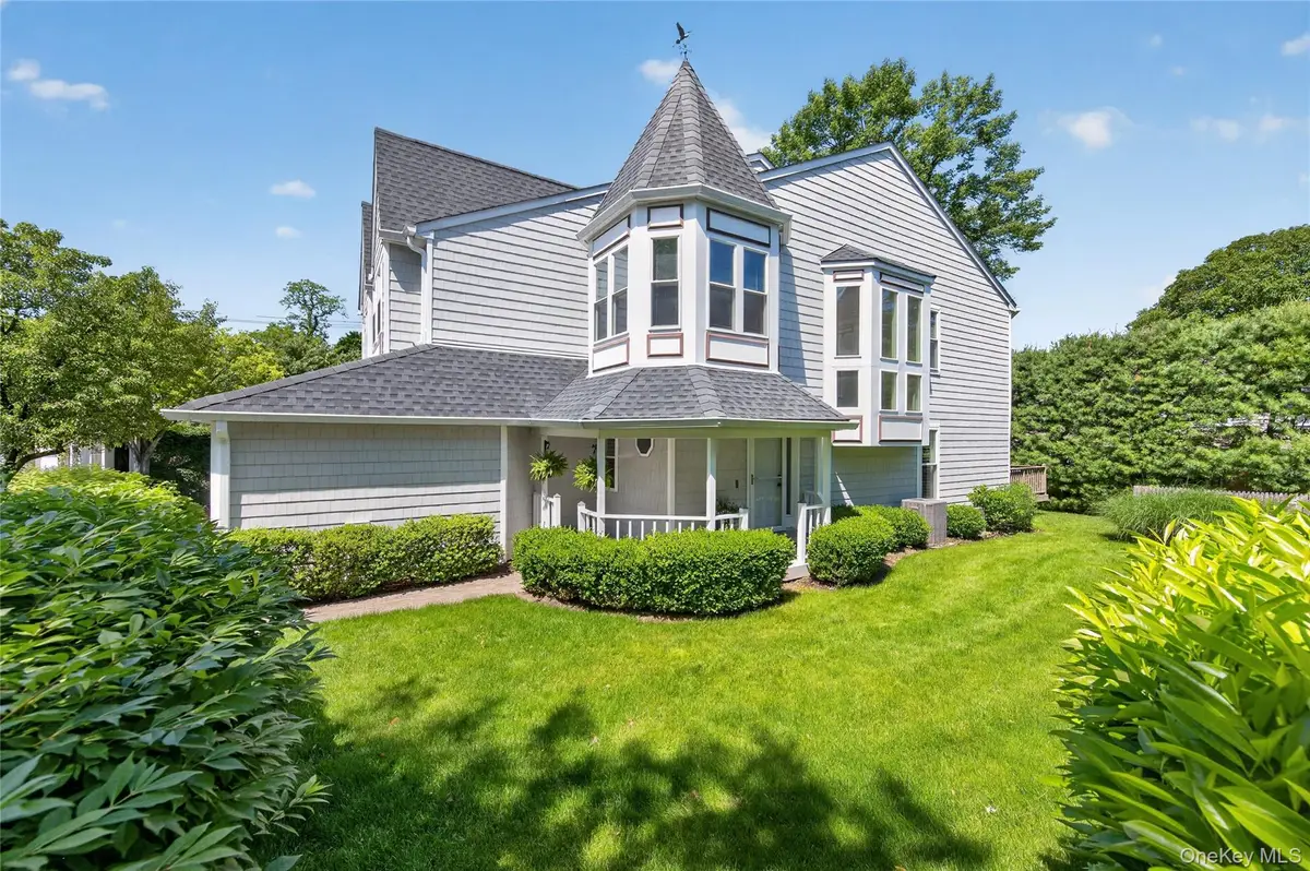 4 Parkridge Court, Huntington, NY 11743 - #1