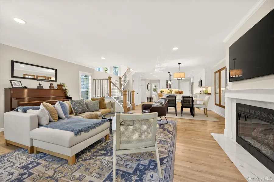 4 Parkridge Court, Huntington, NY 11743 - #3