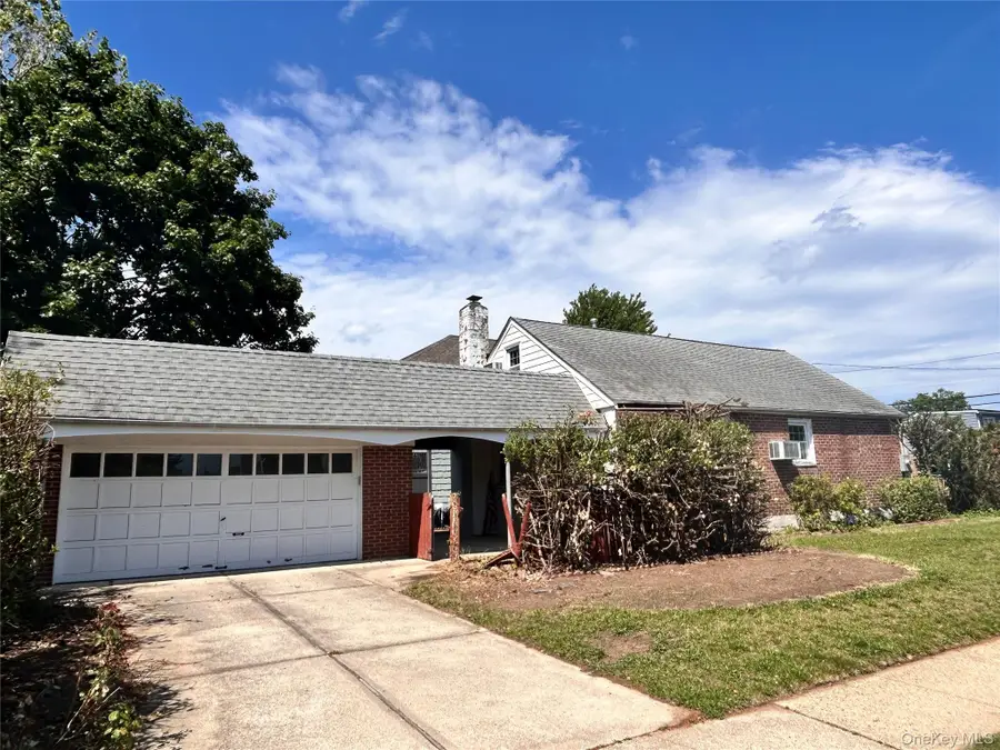 265 Euston Road S, Garden City South, NY 11530 - #2