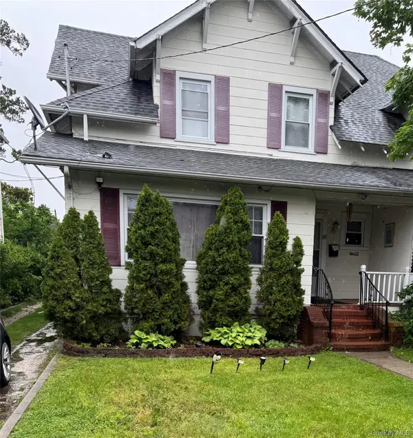 18 Elizabeth Court, Hempstead, NY 11550