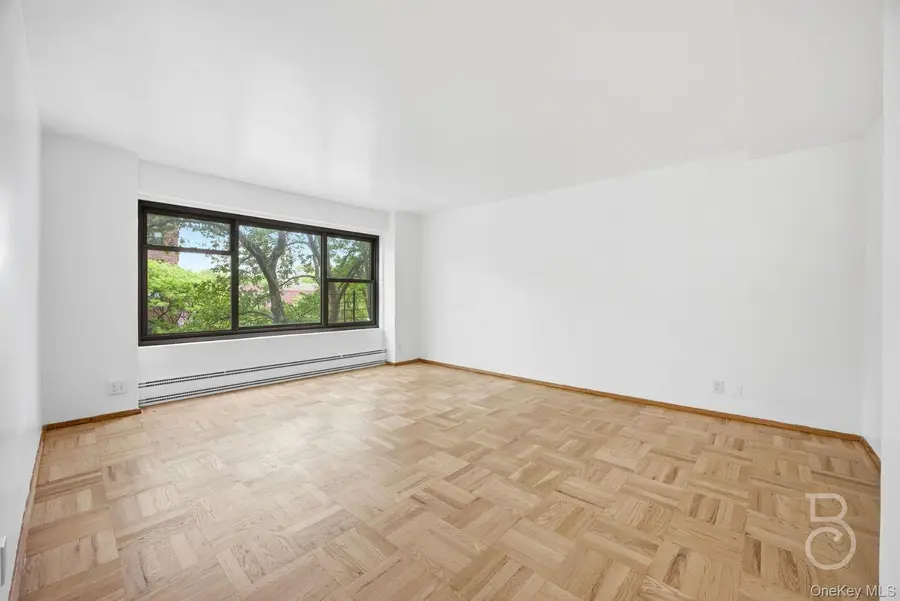 33-52 Crescent Street #4C, Astoria, NY 11106 - #2