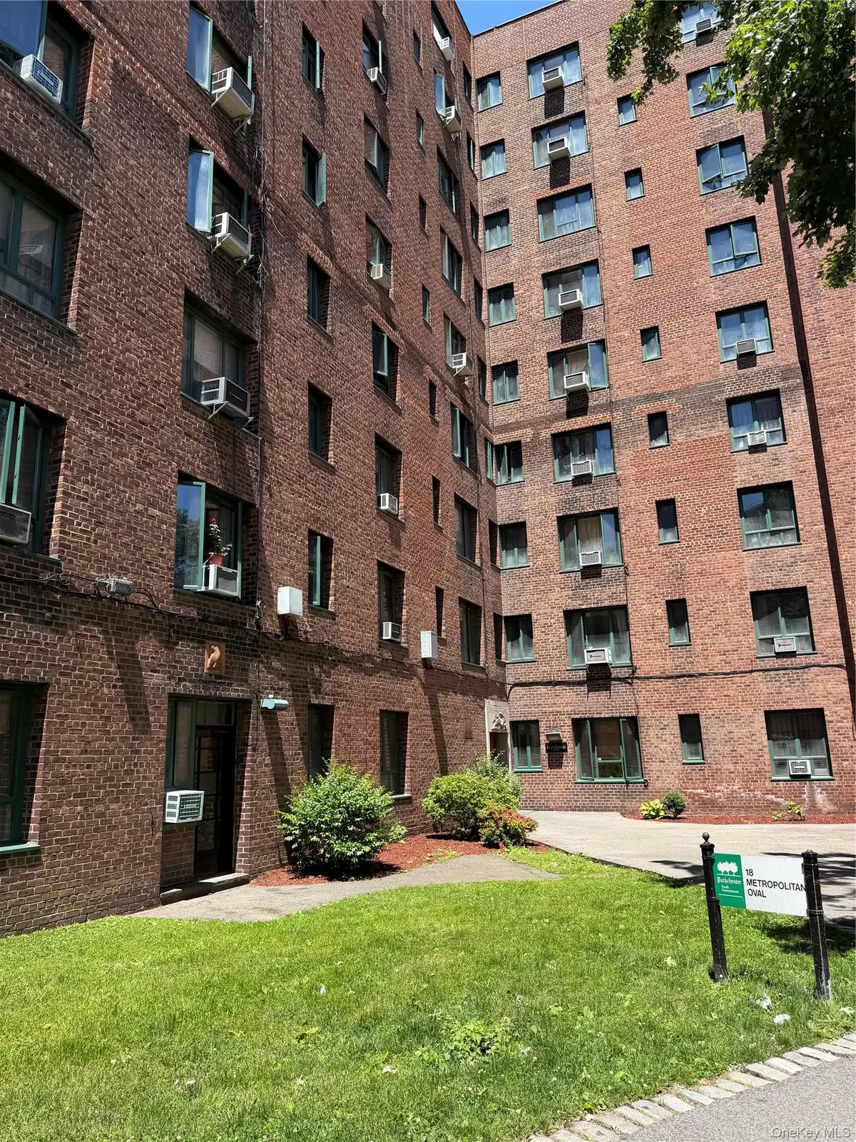 18 Metropolitan Oval #1C, Bronx, NY 10462 - #1