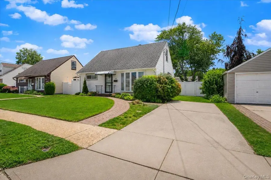 104 Franklin Place, Massapequa, NY 11758 - #2