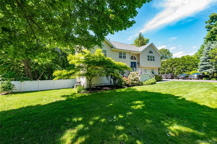 94 Woodhull Road, Huntington, NY 11743 - #3