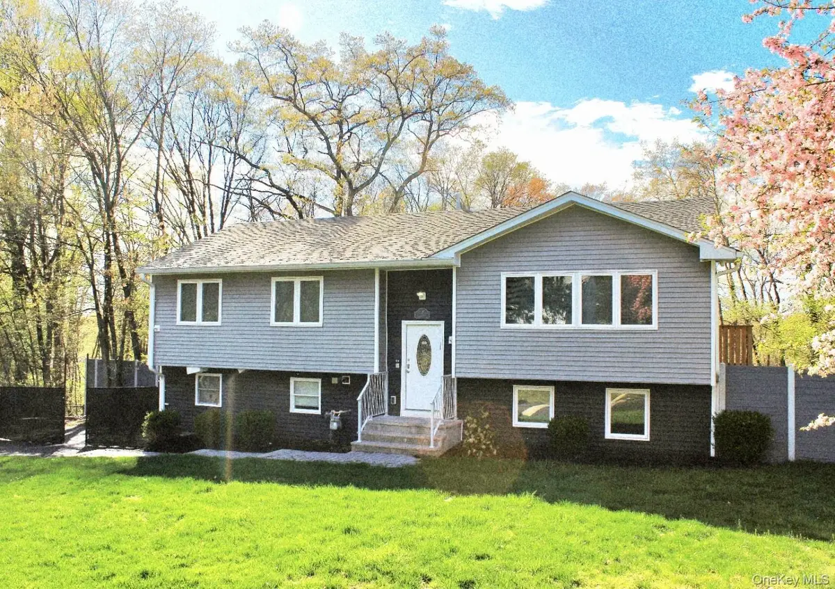 7 Wilshire Drive, Chestnut Ridge, NY 10977 - #1