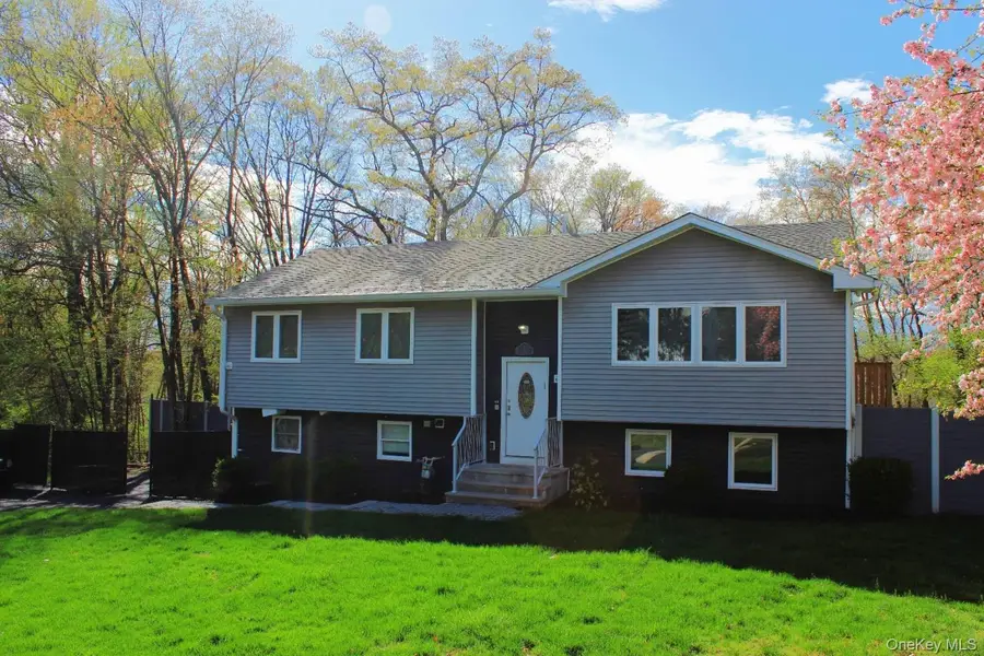 7 Wilshire Drive, Chestnut Ridge, NY 10977 - #2