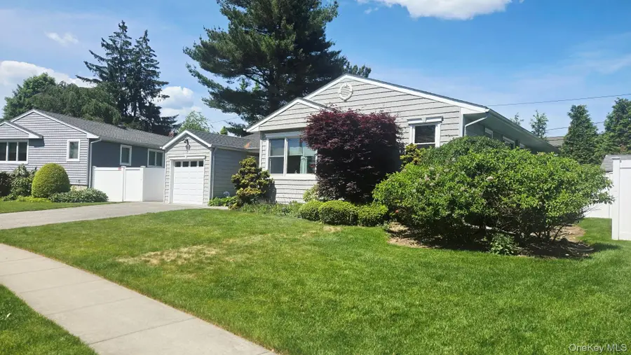 7 Eva Lane, Plainview, NY 11803 - #3