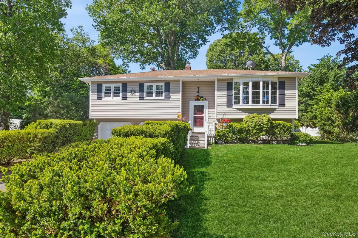 17 Joyce Drive, Riverhead, NY 11901 - #1