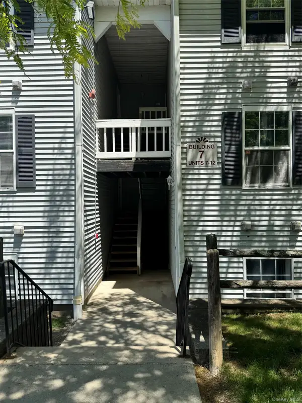 7 Lexington Hill #12, Harriman, NY 10926