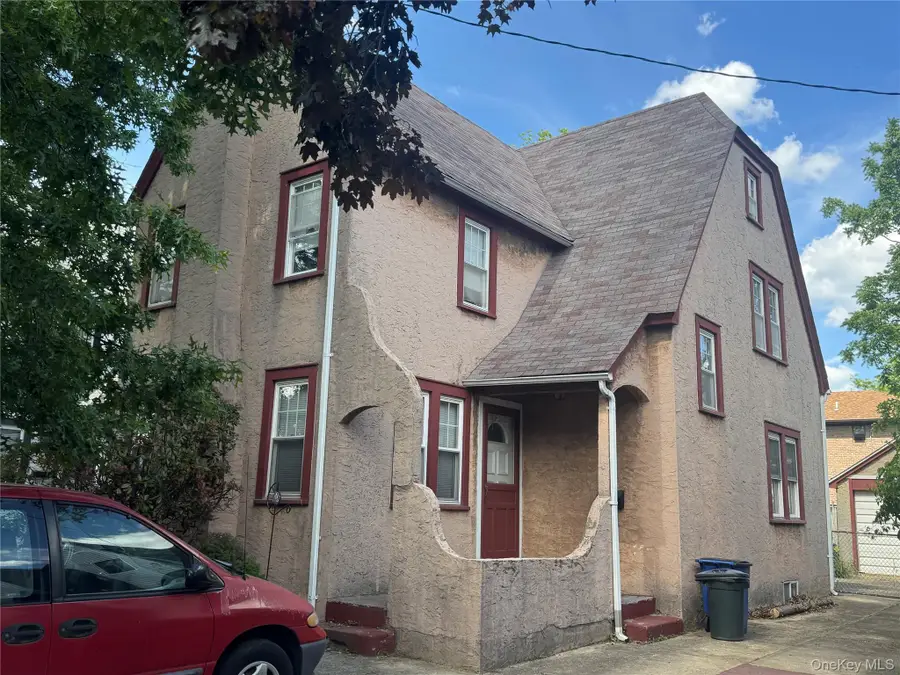 5 York Place, Merrick, NY 11566 - #2
