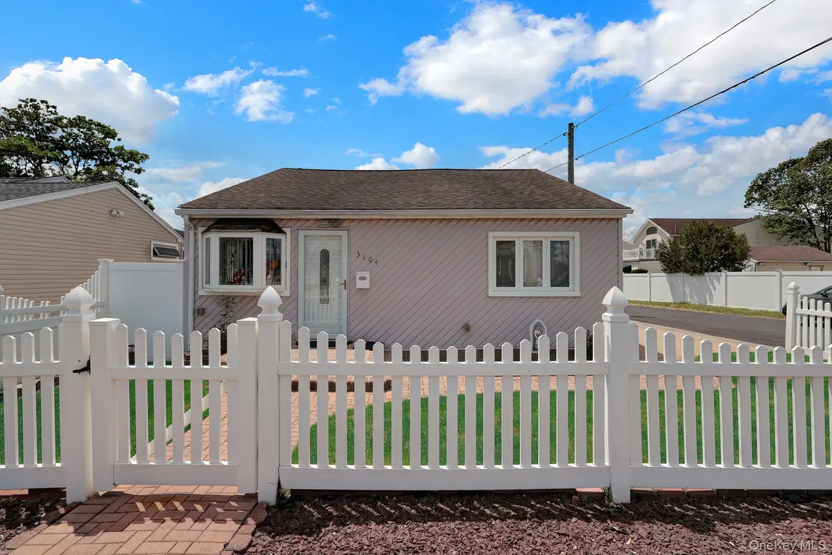 3104 Royal Avenue, Oceanside, NY 11572 - #1
