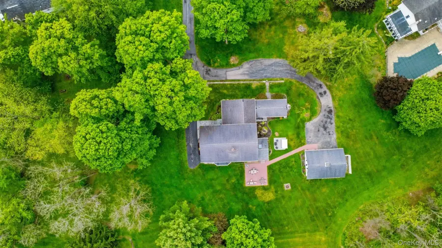 6 Country Club Road, Hopewell Junction, NY 12533 - #2