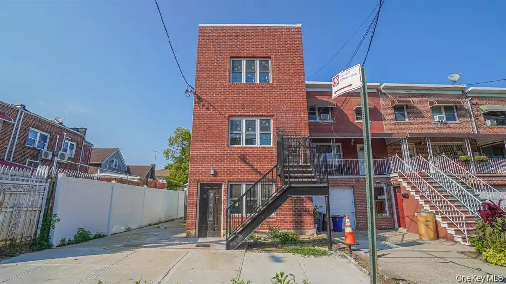 1011 E 221st Street, Bronx, NY 10469 - #1